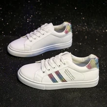 Осенняя женская обувь; Новая модная женская обувь из искусственной кожи; Женская Повседневная дышащая обувь на плоской подошве; белая спортивная обувь