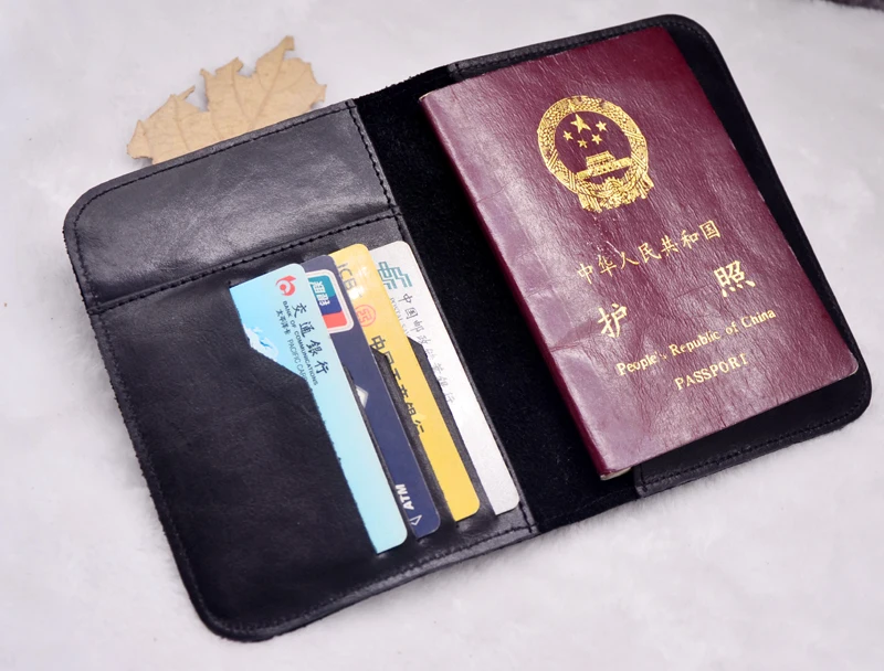 

Genuine Leather Passport Cover Holder Bag Passport travel document Case Wallet License Credit Card Holder 　