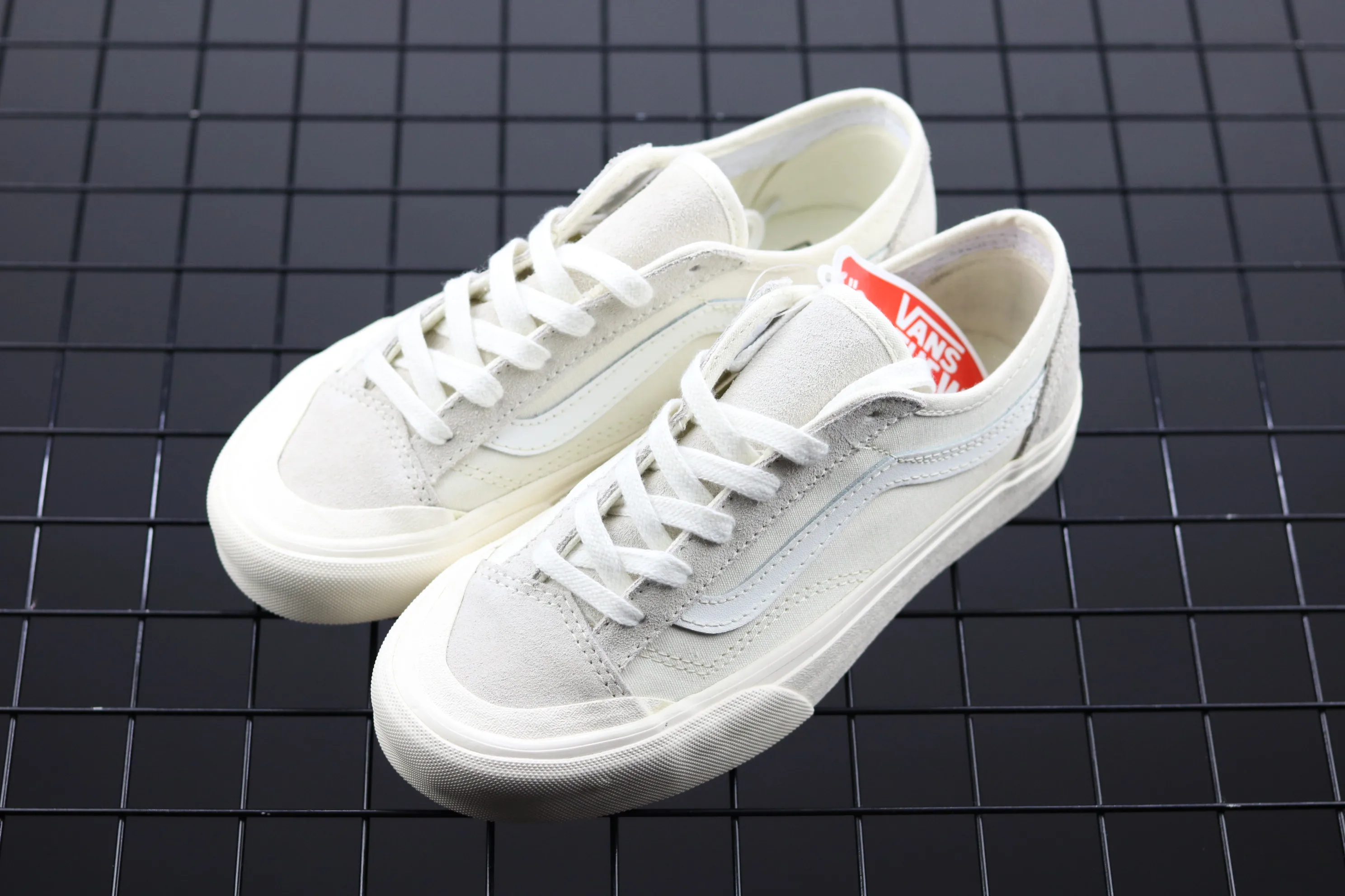 VANS STYLE 36 SF/Мужская и женская обувь; оригинальная Классическая парусиновая обувь в стиле ретро; белая повседневная обувь для катания на коньках; коллекция года; VNOA3MVLQC5
