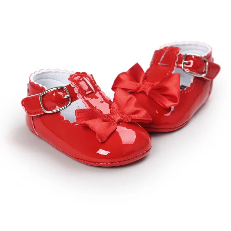 Для новорожденных обувь для девочек Искусственная кожа Пряжка для тех, кто только начинает ходить, красный черный, розовый белого и синего цвета