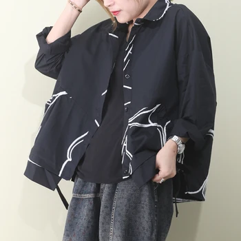 

[EWQ] 2020 Spring Autumn New Pattern Lapel Long Sleeve Print Patchwork Single Breasted Vintage Shirt Women Large Size AK76006