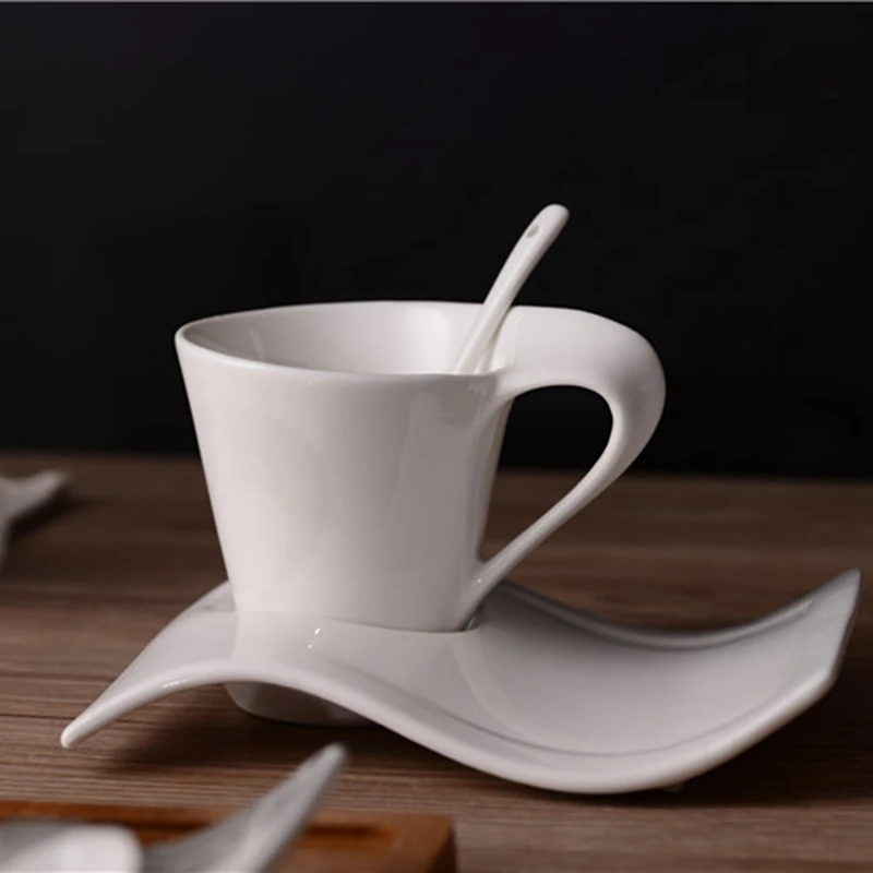 

Creative Wave Ceramic Fancy Coffee Cup and Saucer Set European Small Luxury Couple 200 Ml Coffee Cup