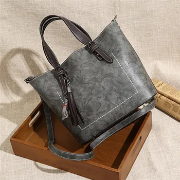 

Women Vintage Shoulder Bag Fashion Large Capacity Handbag Glamorous Waterproof Messenger Bags Crossbody Bag