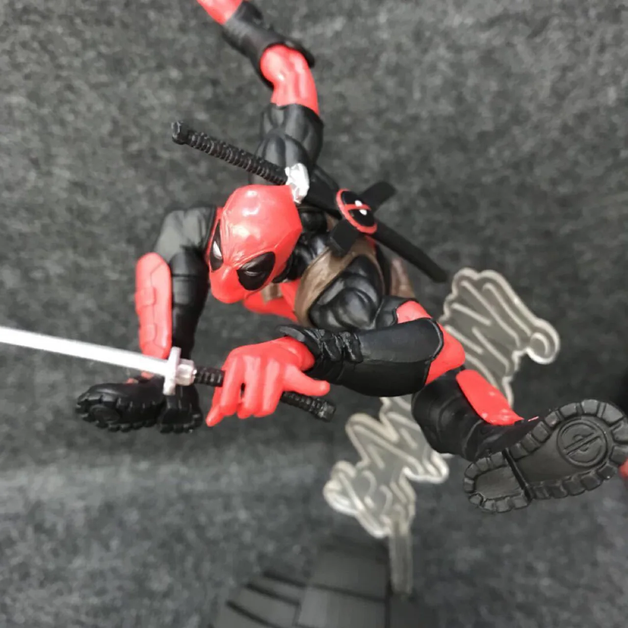 

New Voice Anime 5 Generation Assemblage Deadpool Garage Kit Prize Figure Stylist Photo Home Anime Doll Model Ornaments