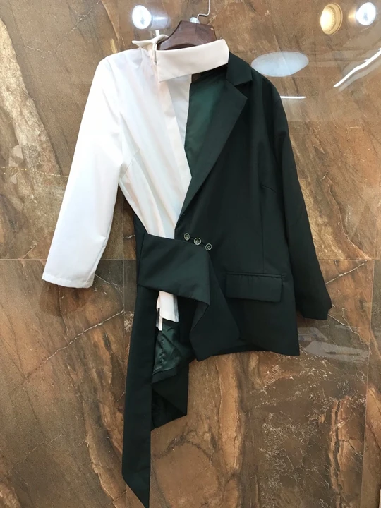 

In early autumn of 2019, new women's irregular neckline color matching and splicing long-sleeved 100-set suit short jacket 811