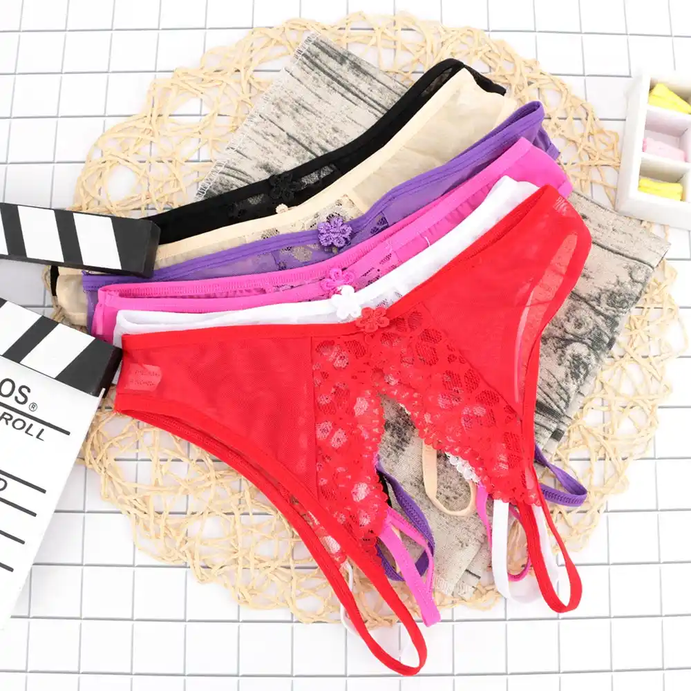 bragas con encaje y abertura