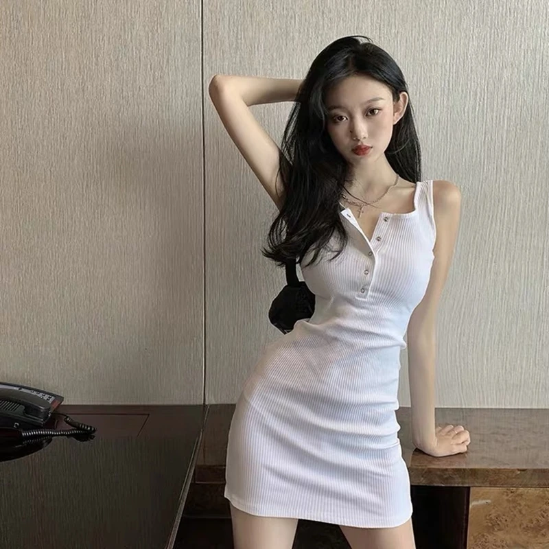 US $13.90