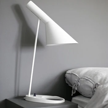 

Nordic table lamp retro creative personality simple modern children's bedroom bedside lamp study lamp