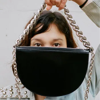 

Bag Women's 2020 Fashion Semi-Circular Chain Bag Crossbody Bag Metal Saddle Bag Handbag One-Piece Hair