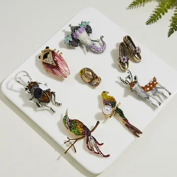 

Rinhoo Pins Brooches Christmas Deer Elephant Parrot Small Birds Animal Brooch Beetle Cicada Insect Pin Hat Shoes Clothes Badge