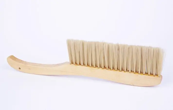40cm Three rows of imitation bristles with big curved handle brush the bee without hurting the bee with tools D019