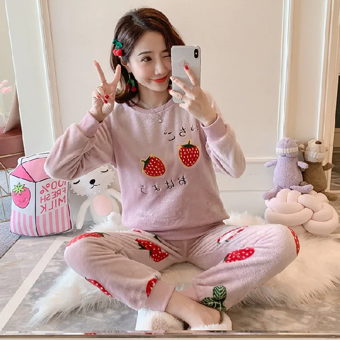 

Pink Two Strawberry Velvet Girls' Clothing shan hu rong Single Women's Flannel Autumn And Winter Photo Shoot Image