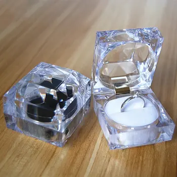 

Fashion Delicate Earrings Ring Storage Box Transparent Acrylic Blocked Ornaments Case Wedding Rings Jewelry Boxes B88