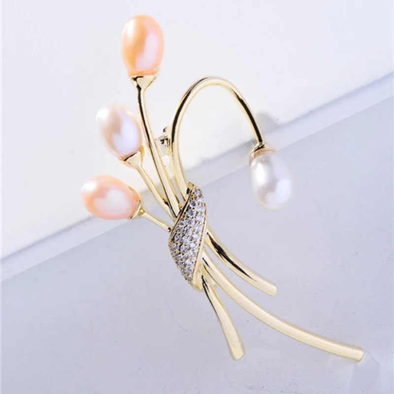 

OKILY Gorgeous Korean Simple Freshwater Pearl Zircon Brooches Fashion Elegant Pin Suit Jacket Jewelry Accessories Men's Corsage