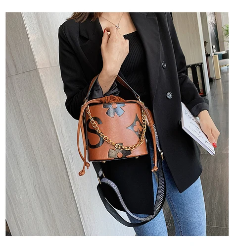 Женские сумки от известного дизайнера бренда «Луи», новинка, женские сумки через плечо с широким ремнем, высокое качество, женские сумочки и сумочки - Цвет: Коричневый