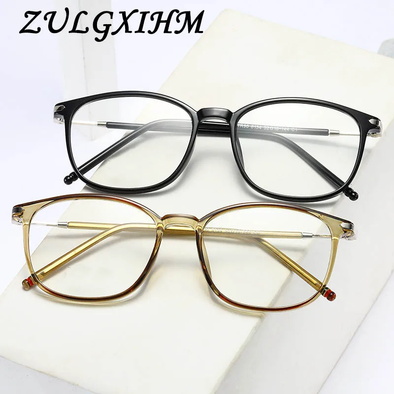 

ZULGXIHM Retro Square Female Glasses Frame Retro Blue Light Myopia Glasses Frame Fashion TR90 Transparent Men Glasses