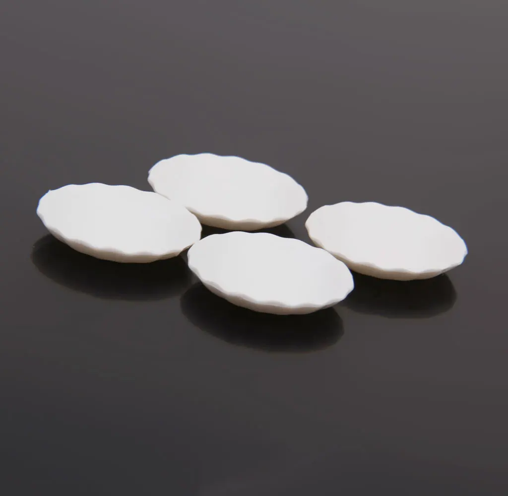 4pcs White Fluted Round Dinner Plates Dollhouse Miniature Kitchen Accessory 4pcs White Fluted Round Dinner Plates Dollhouse Miniature Kitchen Accessory