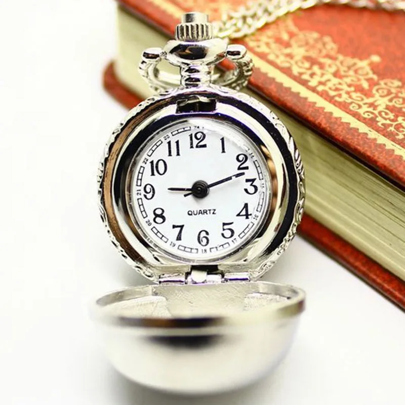 

Retro Pocket Watch Alloy Quartz Necklace Block Watches With Chain Belt HSJ88