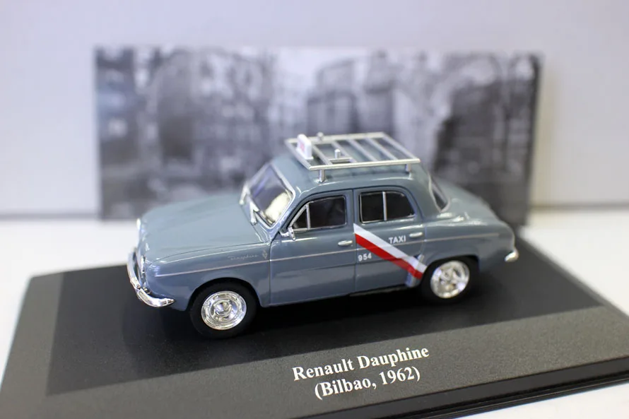 Я модными принтами XO 1:43 Re nault Dauphine (Бильбао 1962) Бутик брелок для автомобильных