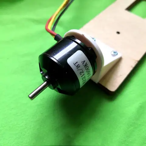 AA AAA MH Ni Battery Voltage Meter Tester Battery Checker For RC Drone Helicopter title=