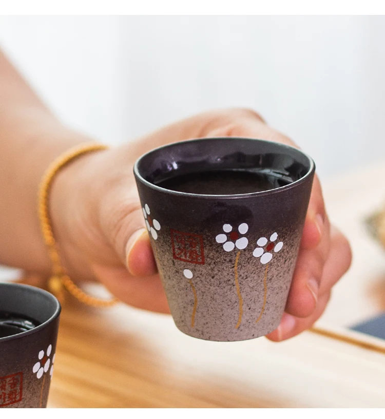 Title 9, Vintage seramik sake potası ve kase seti, Japon...