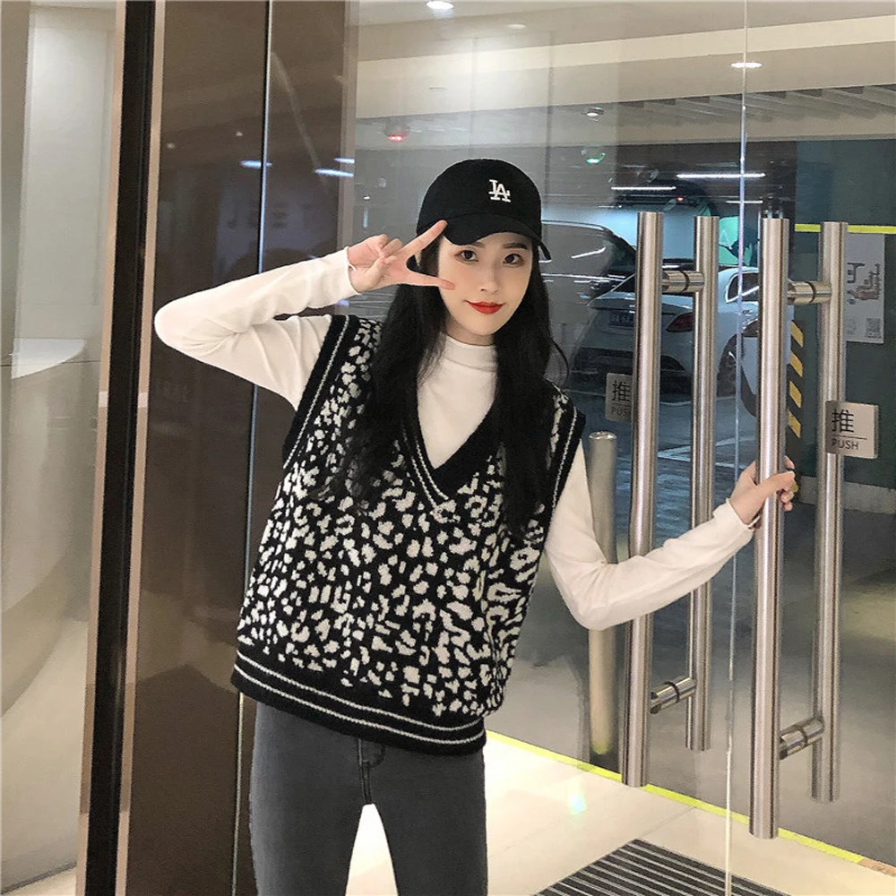 

2020 Winter Women Loose Trendy Korean Sleeveless Knitted Vest Sweater V-Neck All-match Female Chic Y 2k Fashion Clothes e girl