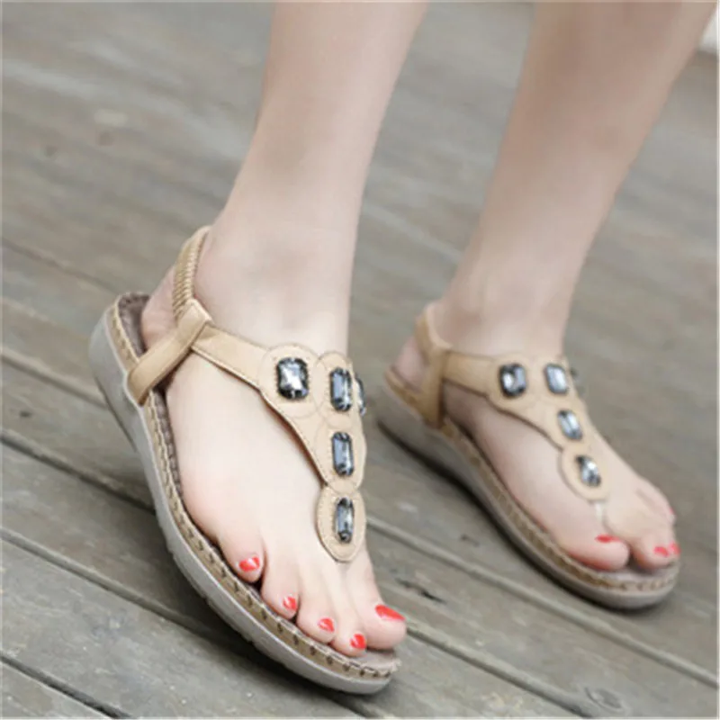

Bohemia Style Summer Woman Beach Sandals Rhinestones T-strap Comfortable Flat Crystal Sandals Sweet Girl Soft Flat Flip Flops