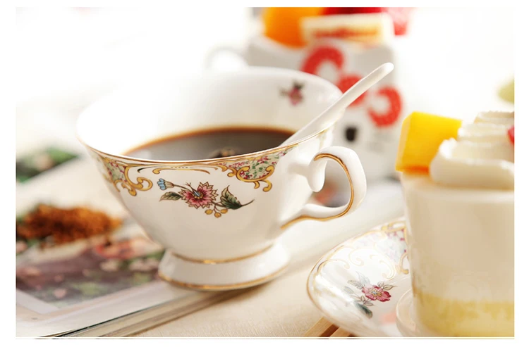 Ceramic Coffee Cups Set European Small Luxury Bone china Afternoon Tea set Flower Tea Cup & Saucer Household Kitchen accessories