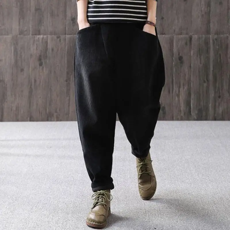 HOUZHOU вельветовые штаны для женщин, Свободные повседневные брюки, женские зимние корейские эластичные штаны с высокой талией, штаны-шаровары, уличная одежда - Цвет: Black