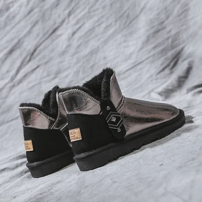 Snow boots women 2020 winter women's shoes new wild plus velvet thickening warm flat-bottomed large size women's boots