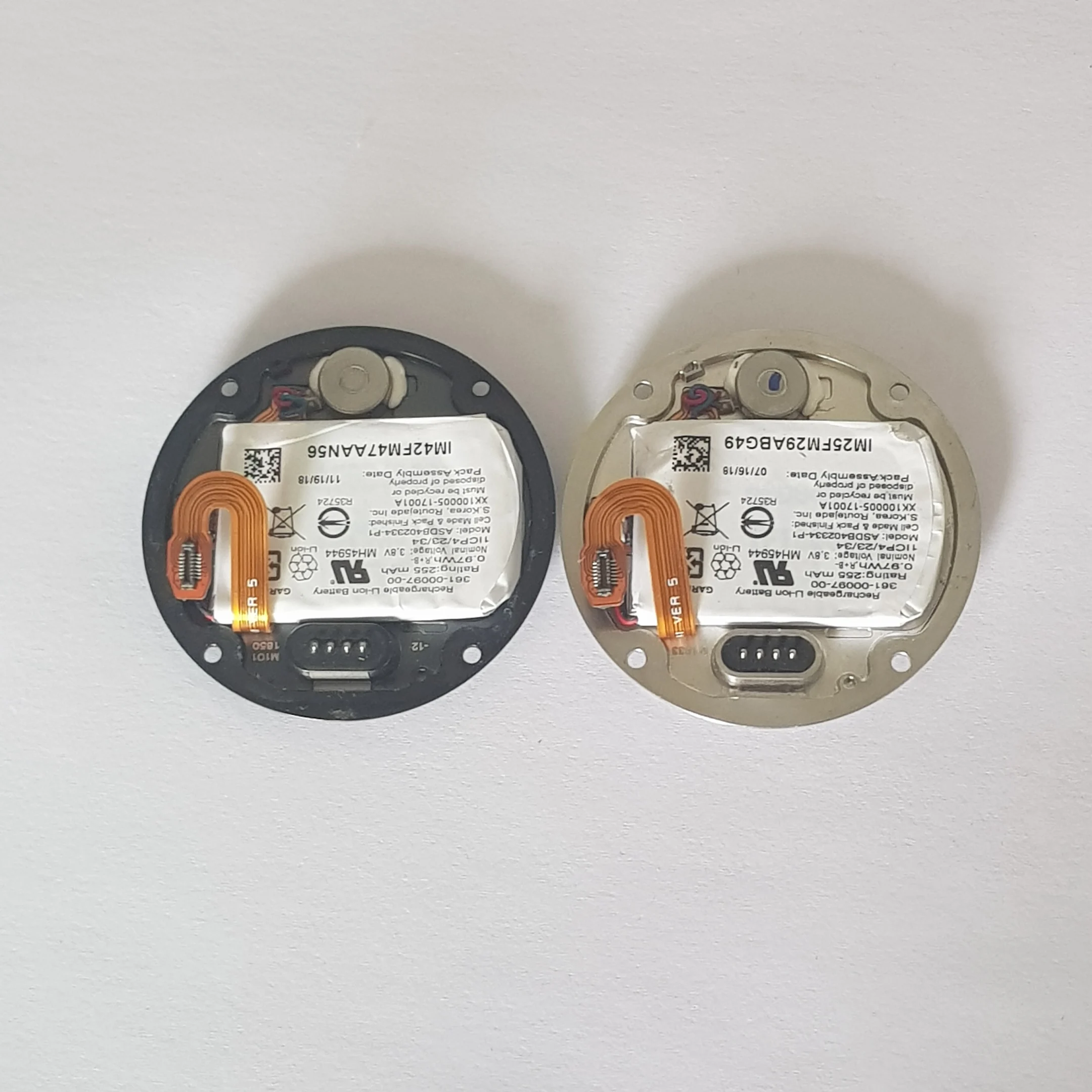리튬 이온 배터리 흑백 색상 수리 부품이 포함된 Garmin Fenix ??5 뒷면 커버 케이스