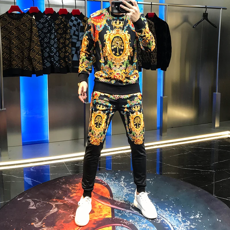 

Autumn 2020 new personalized retro crown printing men's autumn round neck sweater slim and handsome Pants Set men's fashion
