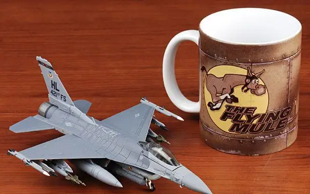 Хобби мастер Lockheed F-16CG Боевой сокол USAF 388th FW 4221 FS#88-0471 Balad AB Ирако 2006 1/72 литье под давлением модель самолета