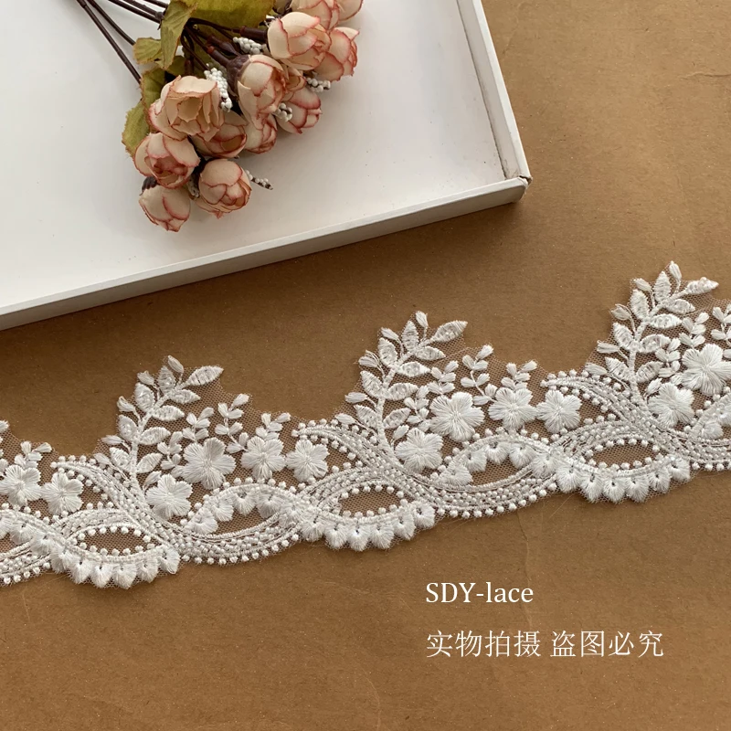 Ivory french lace large rose délicates 6.75"/17 cm Bridal Craft Trim 