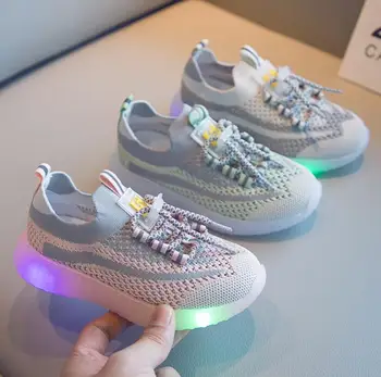 

With Light LED Kids Shoes New Children Luminous Flash Shoes Infant Toddler Sandals Baby Girls Boys Sport Running Shoes Sneakers