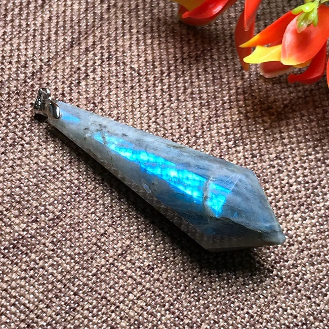 High quality natural rose quar tz moonstone crystal pendant rhombus pendulum pendants 45mm chakra pendule suspension healing 3