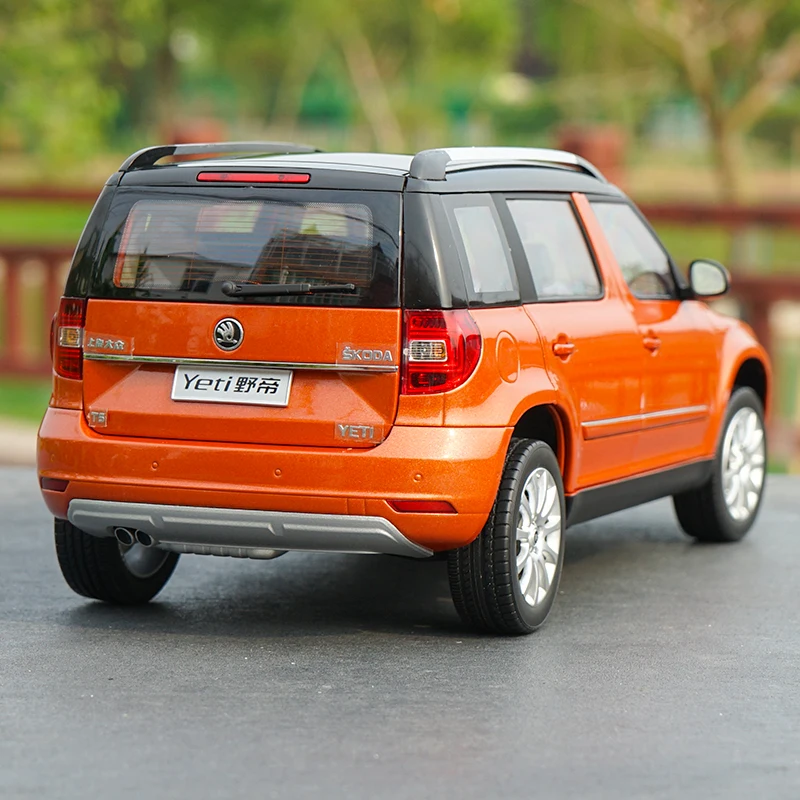Оригинальная коробка 1:18 высокотщательная модель автомобиля Skoda YETI SUV из сплава