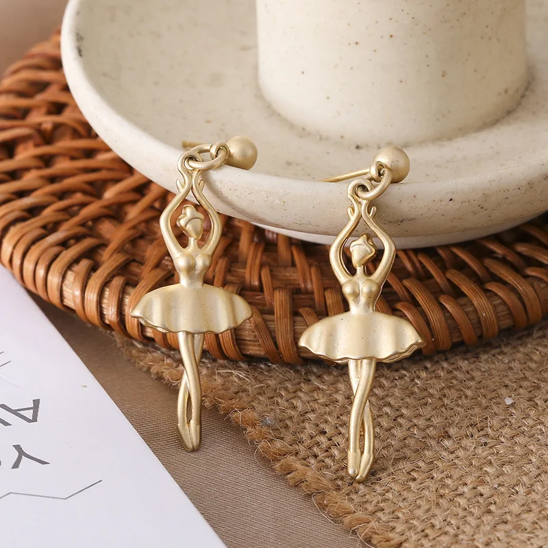 

2020 new creative design ballerina earrings, retro style geometric irregular stylish women's earrings