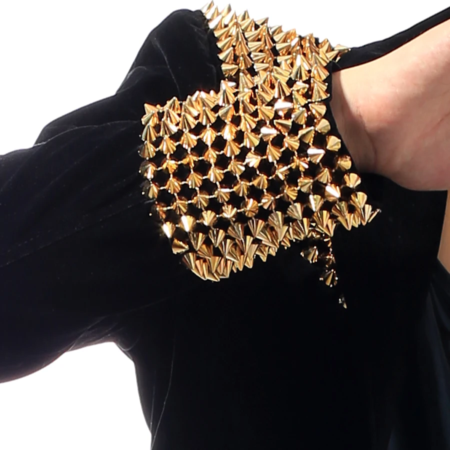 Men Rivet Suits Blazers Jacket Stage Costumes For Singers Formal Jackets For Men Bar Ds Singer Dj Black Gold Studded Clothes