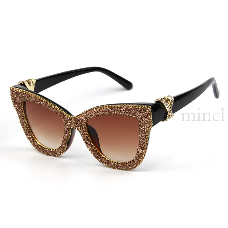 Women Oversized Square Cat Sunglasses Women Diamond New Fashion Brand Designer Black Red Female Sun Glasses UV400 FML