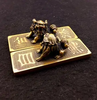 

Chinese Hand Carved Pure Copper Two Lions Paperweight Carving Contented And Happy Word