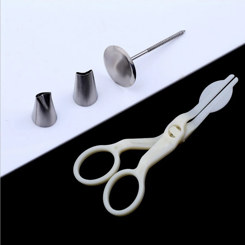 

4Pcs/Set Stainless Steel Cake Nail Decor Flower Cream Flower Transfer Scissors Piping Nozzles Tips Cake Decorating Tools