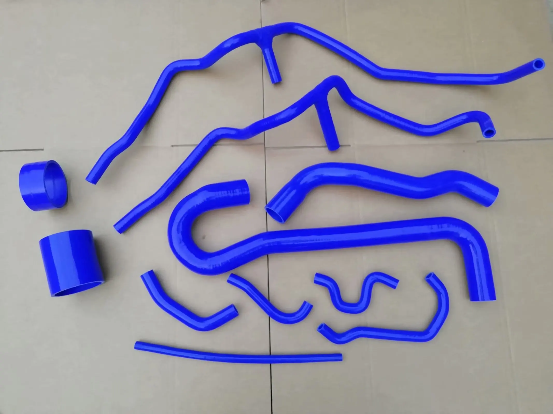 

Radiator Coolant Heater Air Cleaner Hose Tube For Jeep 06-08 Commander 5.7L V8 XK With Rear A/C Silicone