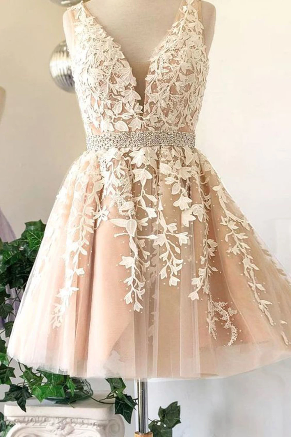 7814 new in Fashion V-neck sleeveless A-line above-knee tulle homecoming dresses/formal gowns beading appliques free shipping - Цвет: Шампанское