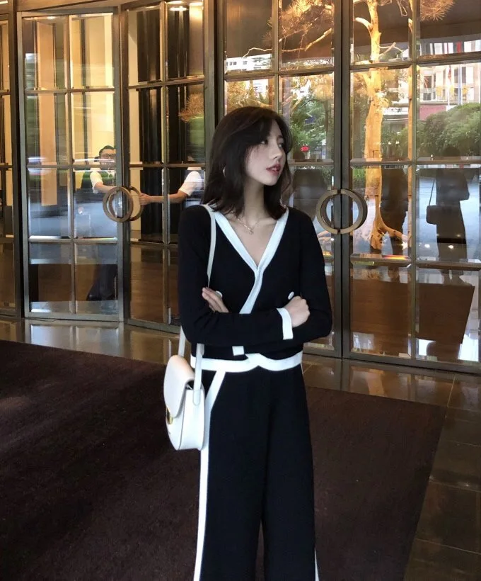 legant V Neck Long-sleeved Loose Knitted Sweater Crop Top+Wide-leg Ankle-length Pants Women's Spring Casual Knitting Suits