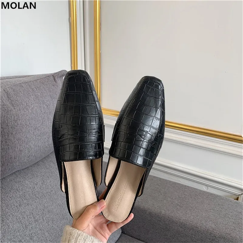 

MOLAN Brand Designers 2020 Spring New Fashion Luxury Stone Pattern Leather Flat Slippers Slip On Loafers Mules Flip Flops Casual