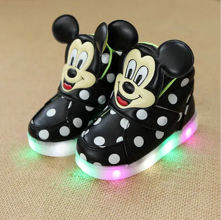 Новинка; Светящиеся весенние кроссовки для девочек; детская обувь с подсветкой для девочек; детская обувь для мальчиков теннисные туфли; светильник