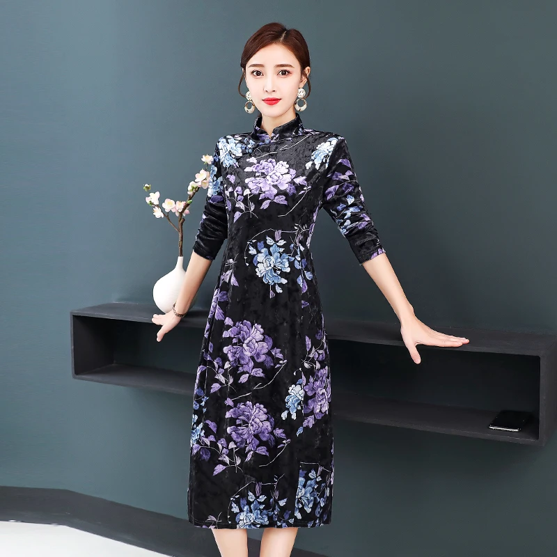

CHUNLI Large size 2019 Gold velvet dress female autumn and winter middle-aged mother with long-sleeved large size dress