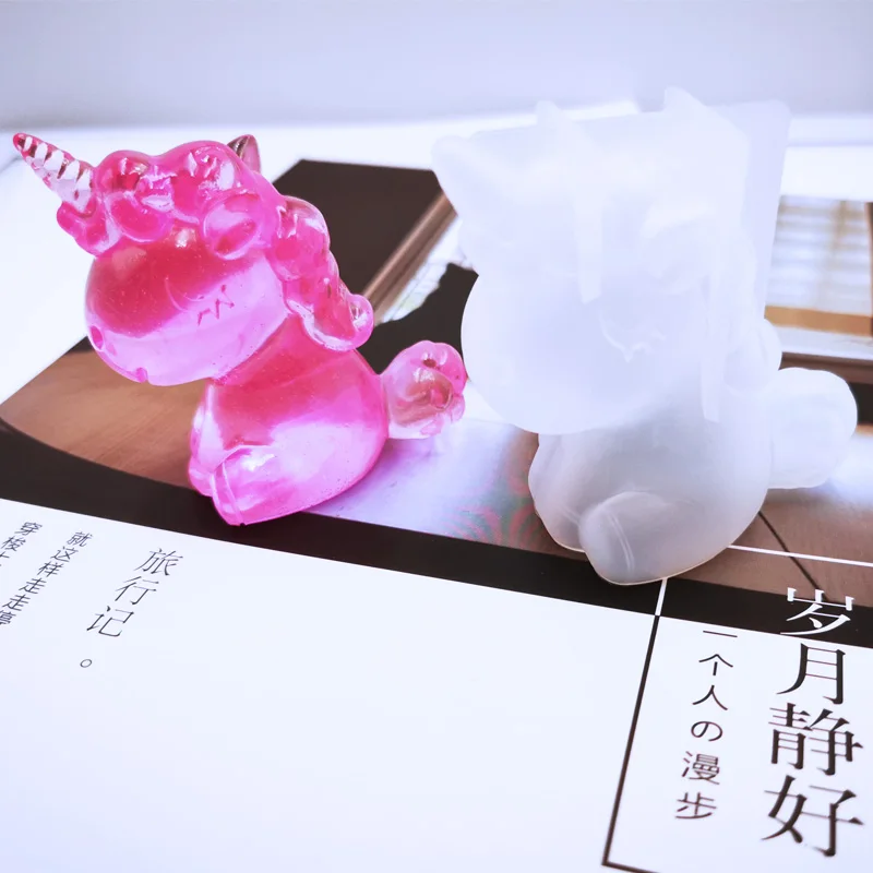 

DIY crystal epoxy stereo 3D mirror unicorn silicone mold aromatherapy plaster handmade ornaments