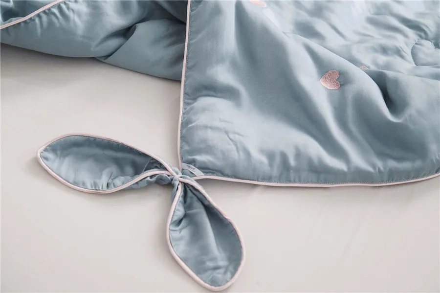 Однотонное летнее тонкое стеганое одеяло с простой вышивкой Love Tencel, воздухопроницаемое одеяло с милым бантиком, свежий ворс, одеяло, простое модное нежное